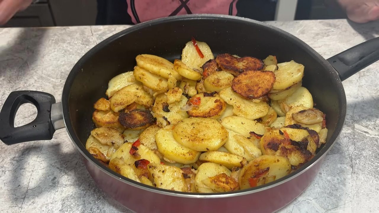 Country-Style Fried Potatoes and Onions