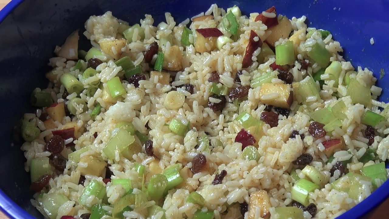 Curried Rice Salad – Refreshing & Flavorful