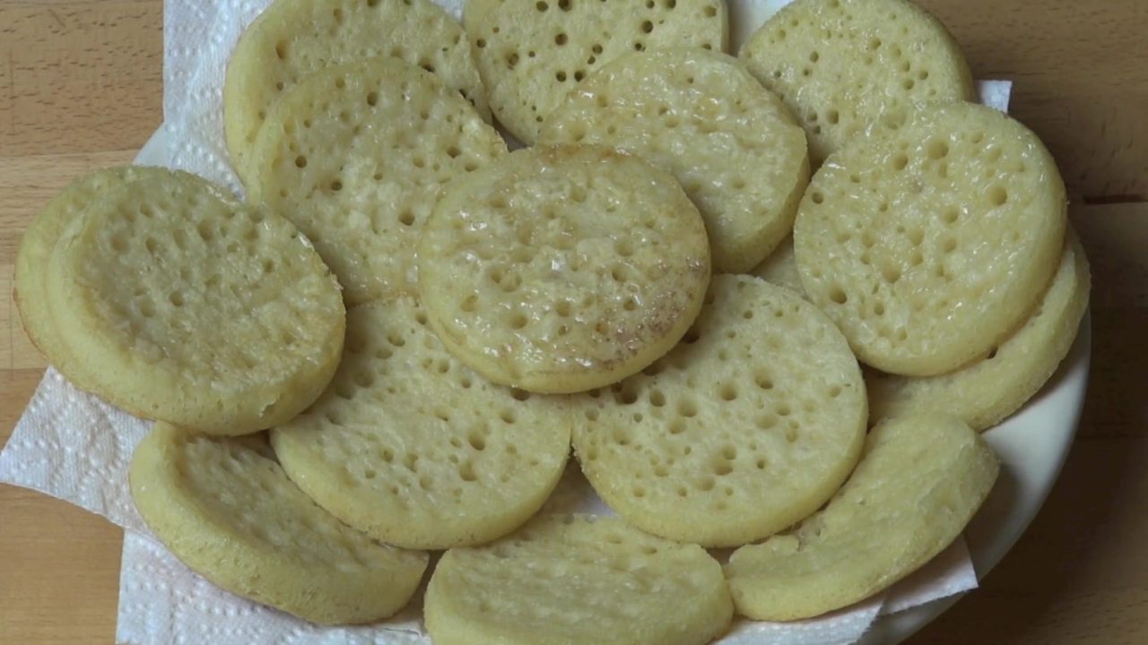 Homemade Crumpets – Breakfast