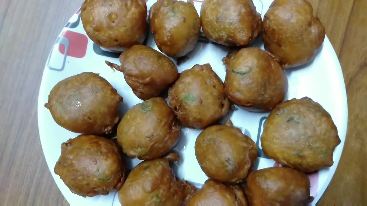 Goli Baje (Mysore Bhajji) – South Indian Snack