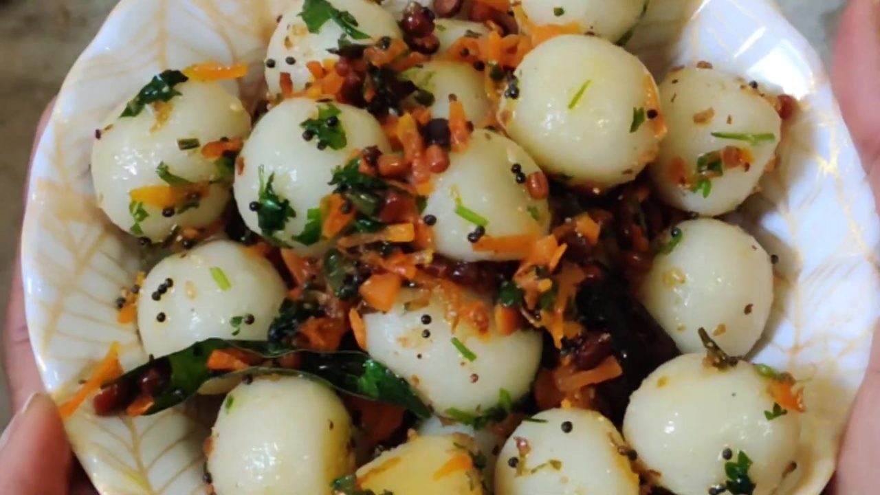 Goli Idli (Mini Rice Flour Idli) - South Indian Style