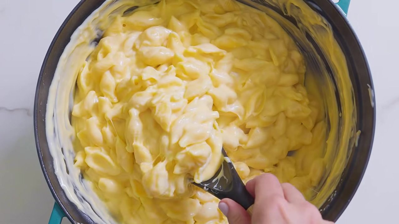 Stovetop Mac and Cheese: 6-Ingredient Recipe