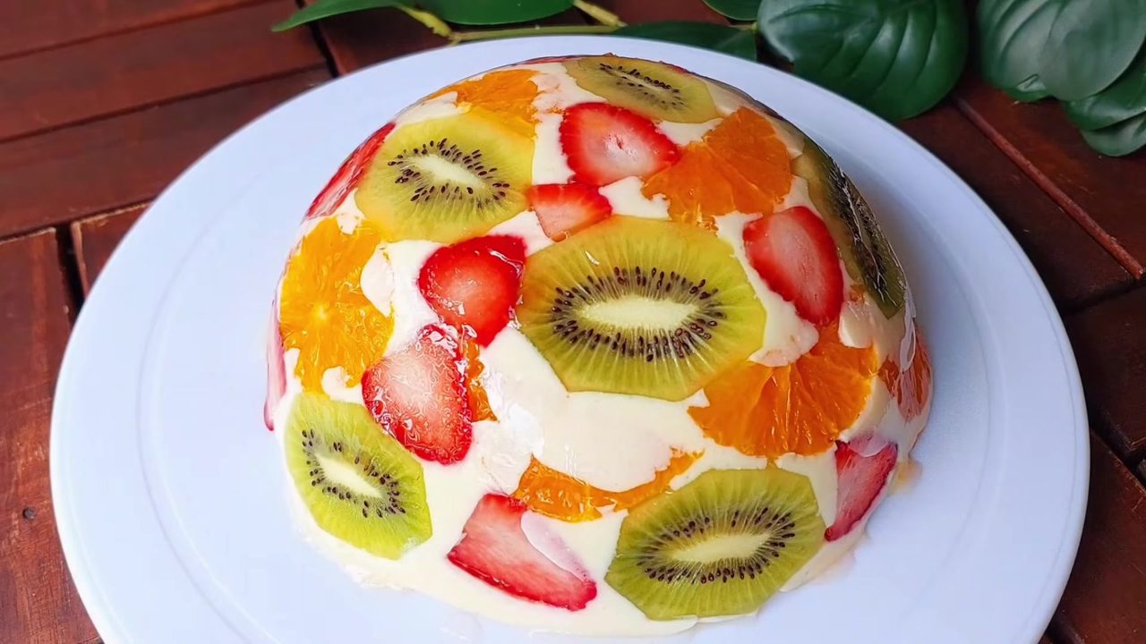 Fruit Dessert – Soft and Creamy