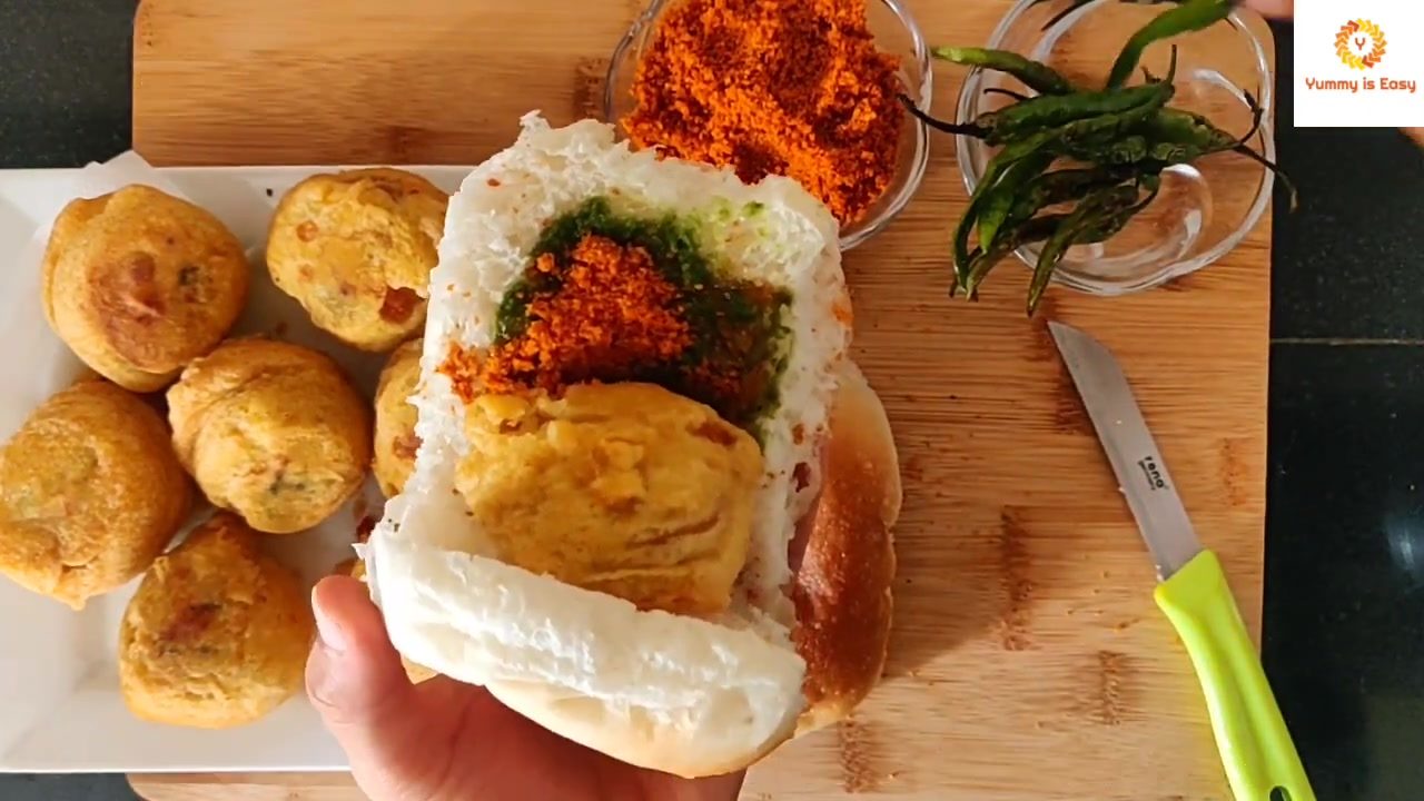 Authentic Mumbai Style Vada Pav Recipe