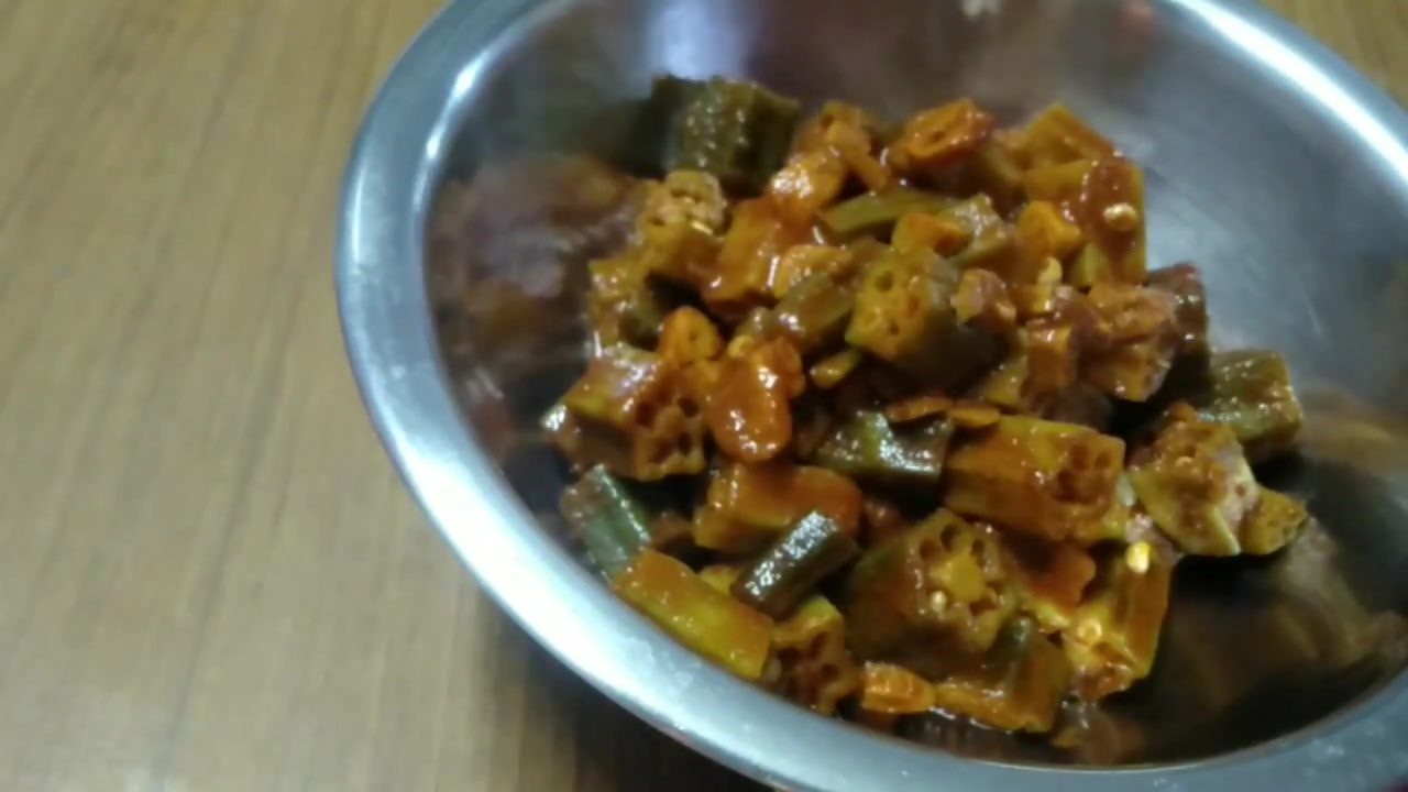 Spicy & Sour Bhindi (Okra) Garlic Fry