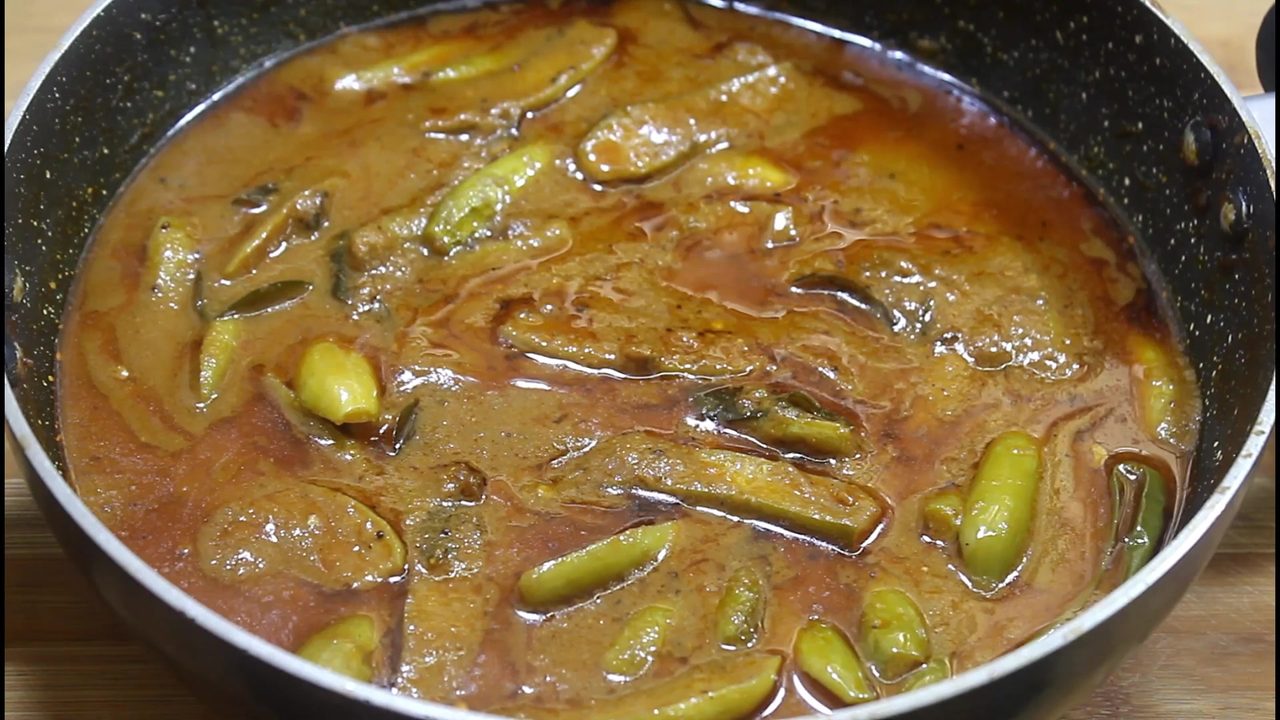 Ivy Gourd Curry (Kovakkai Curry) – South Indian Style