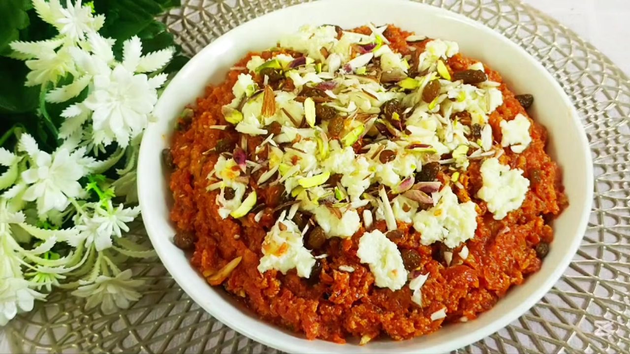 Gajar Ka Halwa (Carrot Halwa) - Quick & Easy Recipe